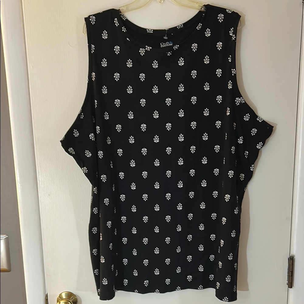 Croft & Barrow Boxy Cut Out Black and White Blouse